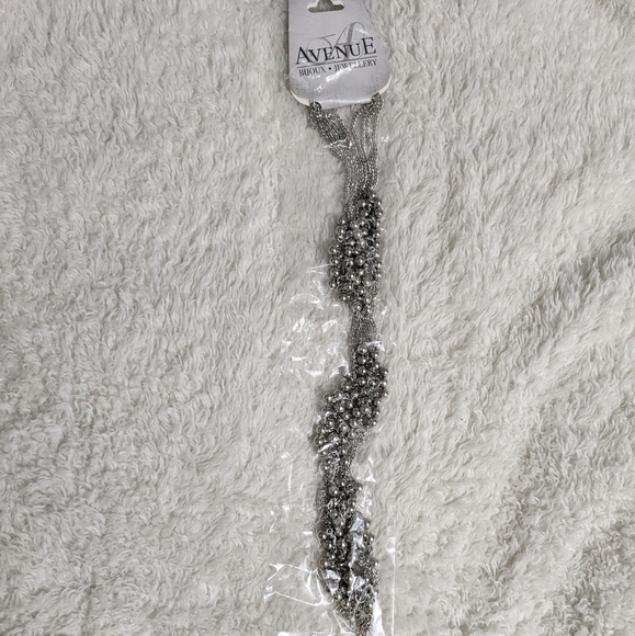 Sliver Beaded Necklace. NWT. - Picture 5 of 6